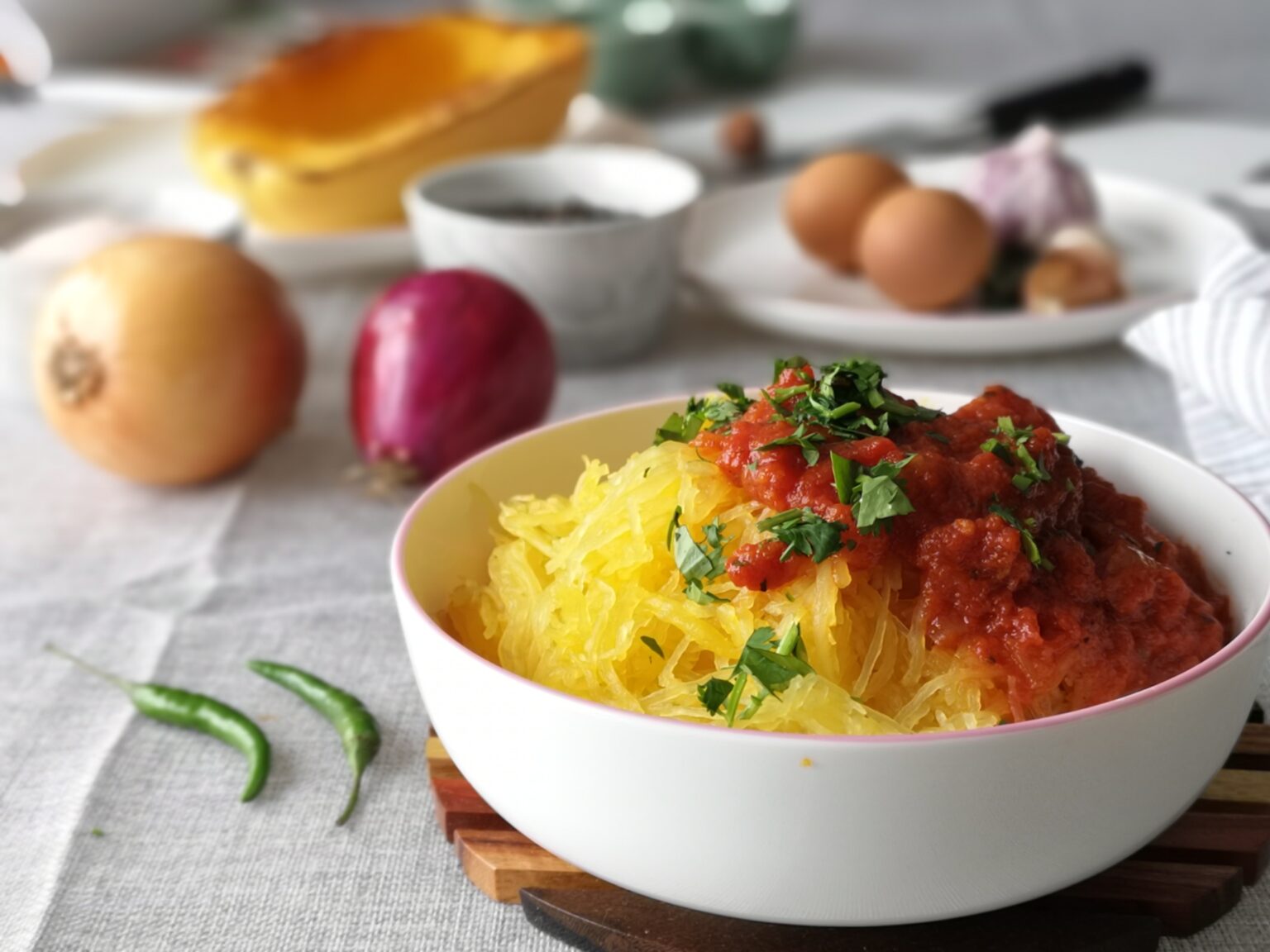 Beta-Rezept: Kürbis Spaghetti mit Tomaten-Sojahack-Soße - Schlanke Figur