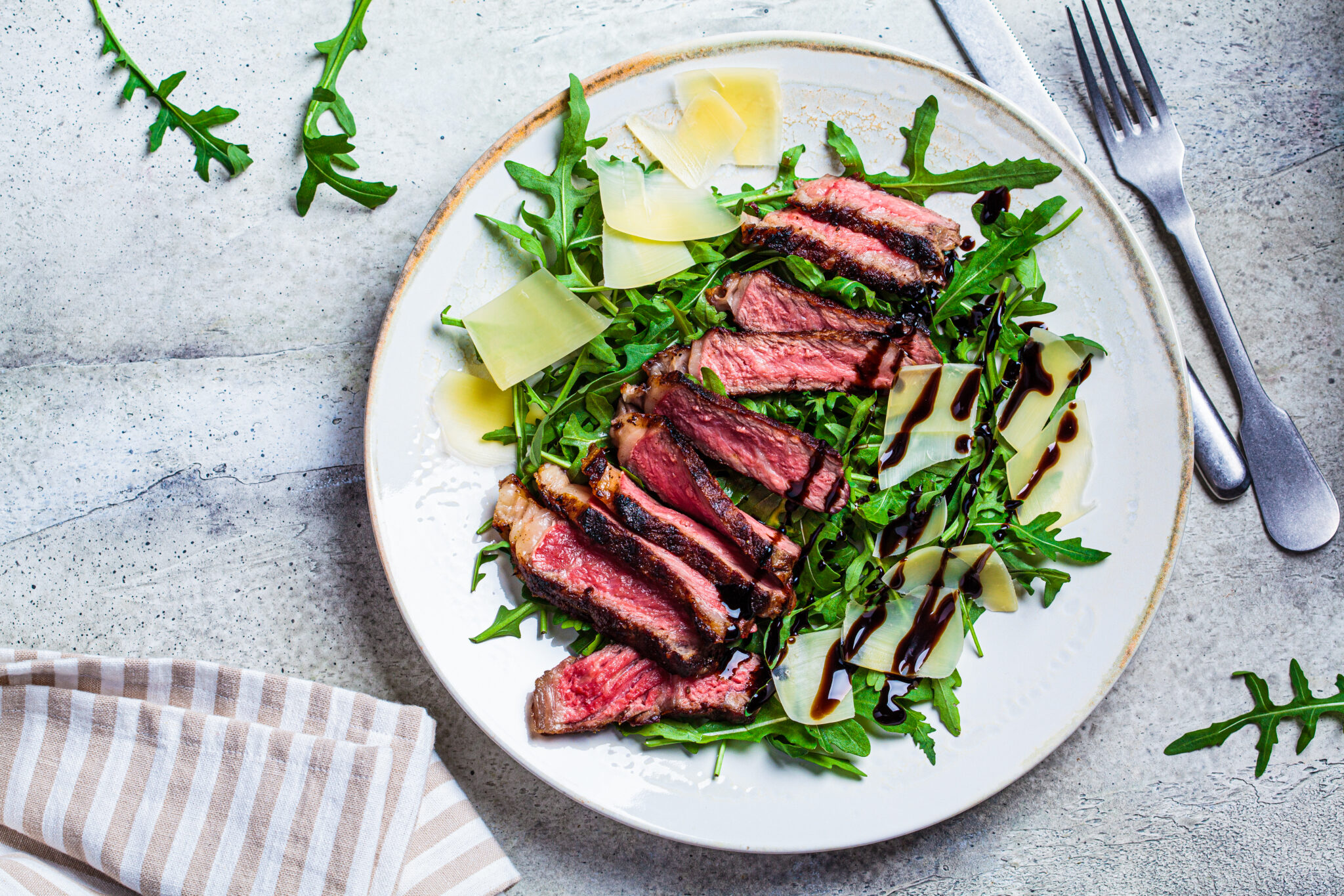 Beta-Rezept: Steak Tagliata mit Rosmarin-Süßkartoffeln und ...