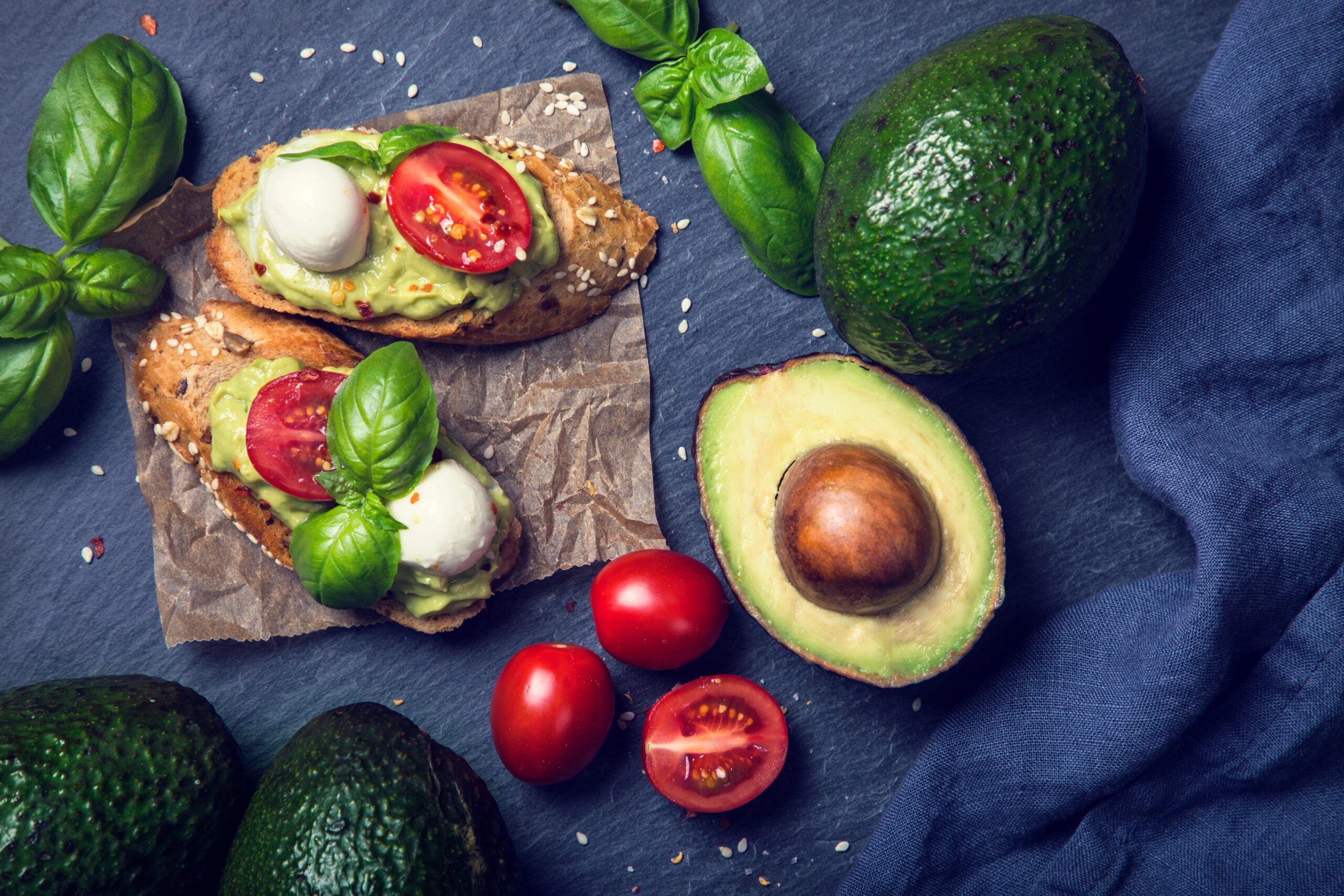 Gamma-Rezept: Körnerbrot mit Erbsen-Avocado-Aufstrich und Mozzarella ...