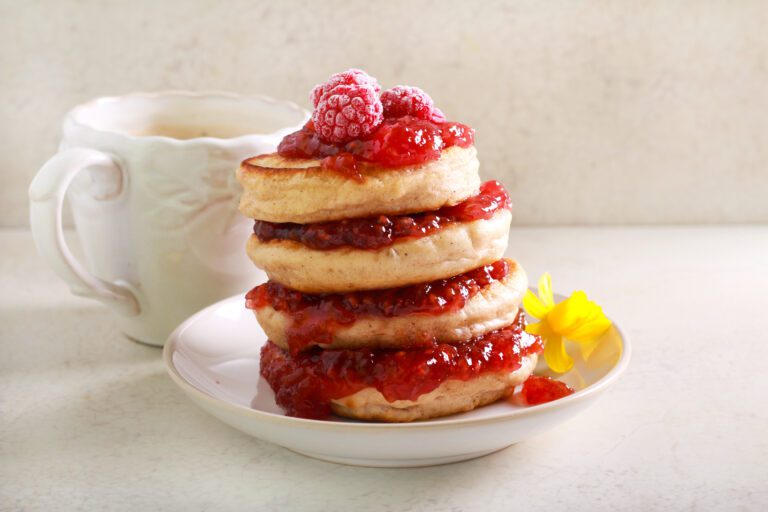 Delta-Rezept: Zuckerfreie Dinkel-Pfannkuchen mit Himbeer-Chia-Marmelade ...